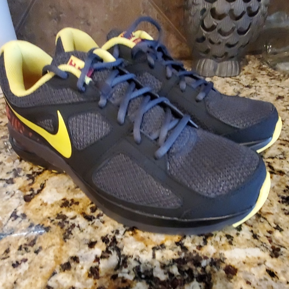 NIKE MENS SHOES